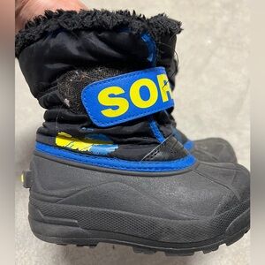 Sorel toddler size 10 winter boots , excellent condition